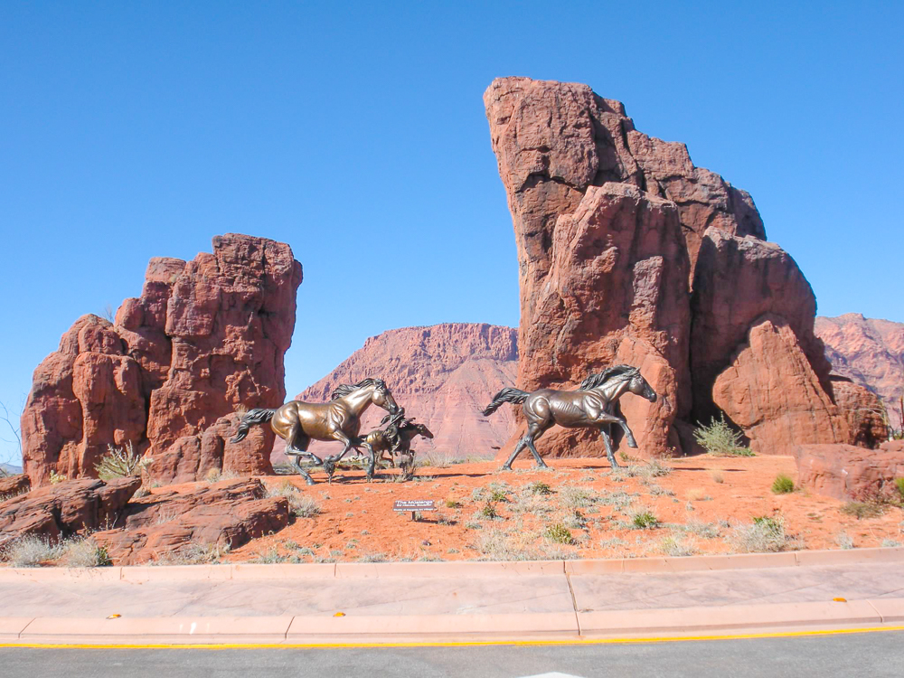 St. Utah Red Rocks & Monument