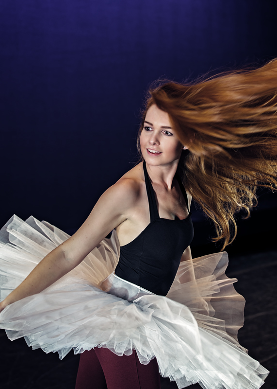 04 December 2015 - Anna Masters the Hair Flip.jpg