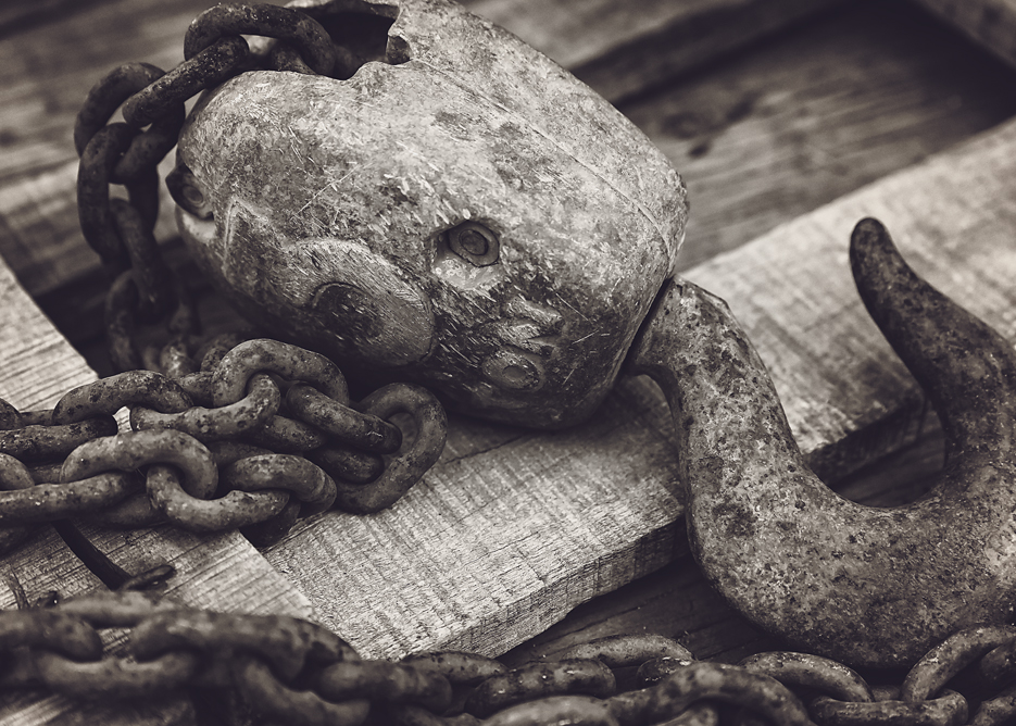 10 March 2016 - Hook and Chain on Wooden Pallet.jpg