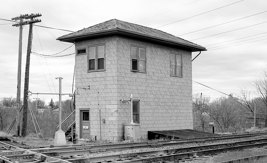 1970s Mid 001b Tower Barrington IL - for upload.jpg