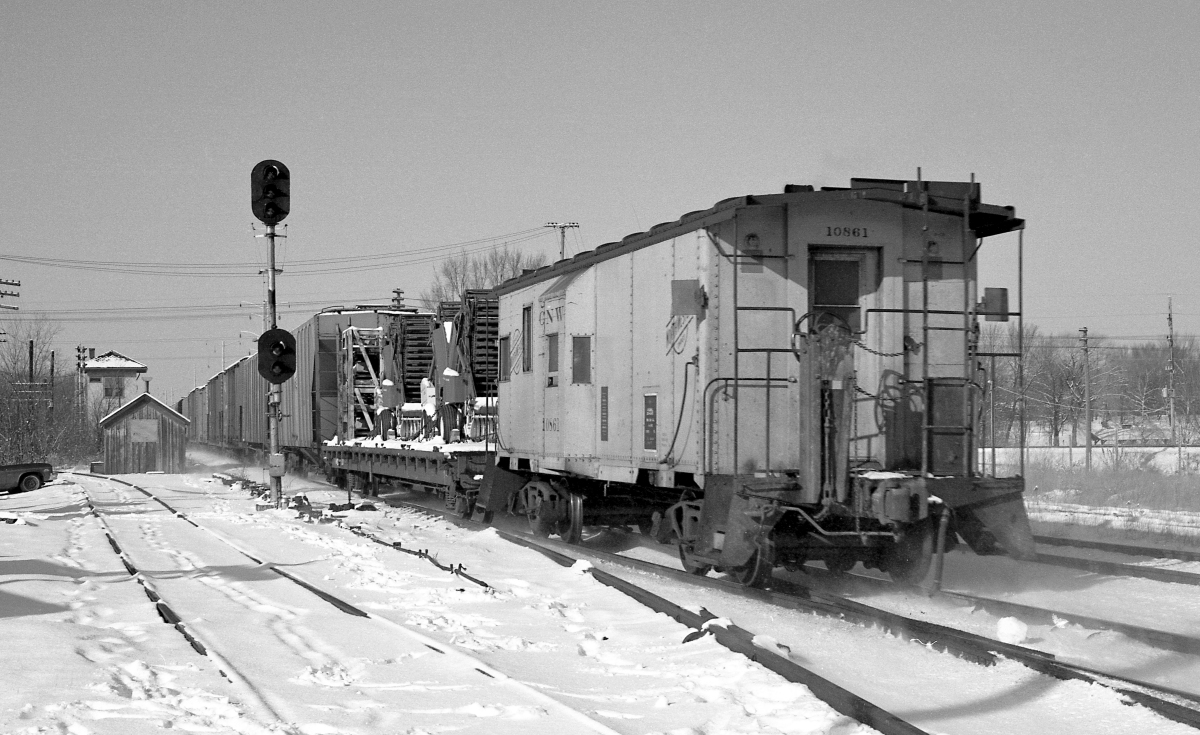 1970s Mid 021 CNW Barrington IL - for upload.jpg