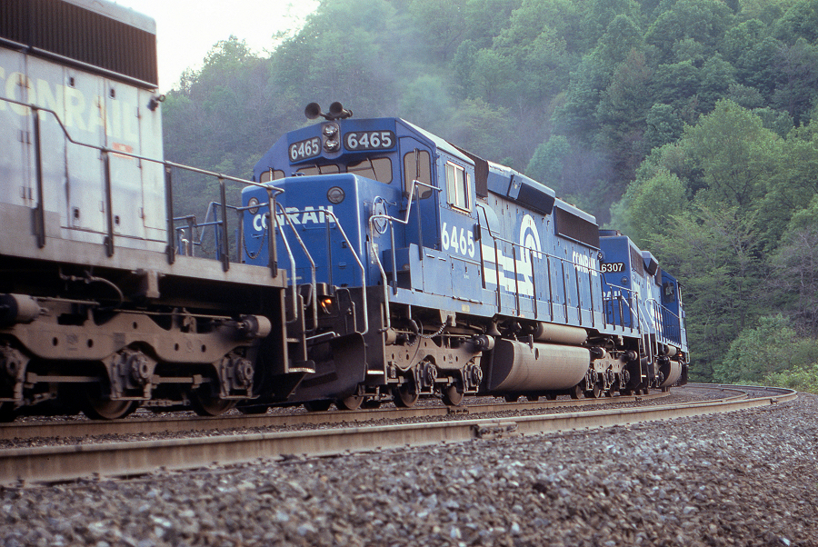 1981-05-24 002b Horseshoe Curve PA - for upload.jpg