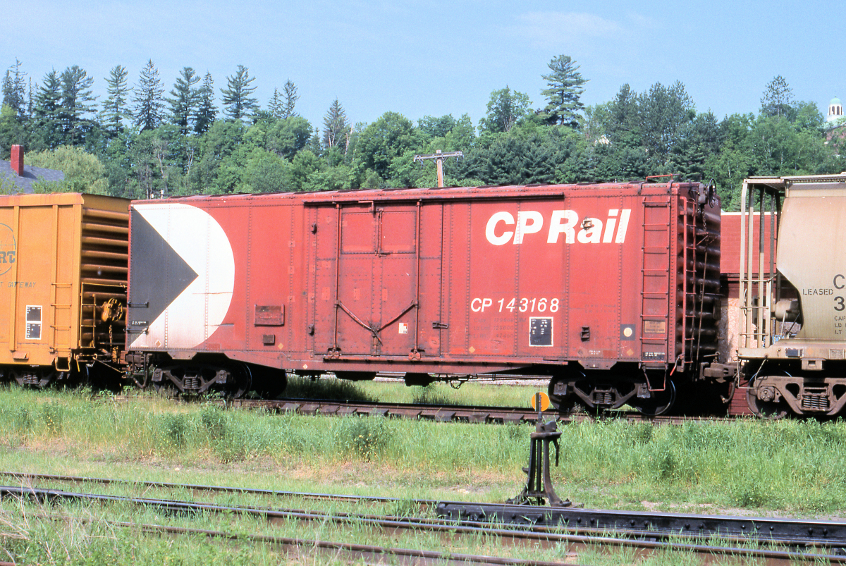1988-06-13 BOXCAR CP St Johnsbury VT - for upload.jpg