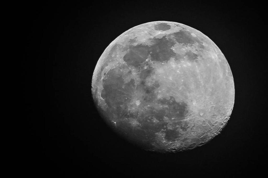 20220413 Moon Photo New Tripod-9899.jpg