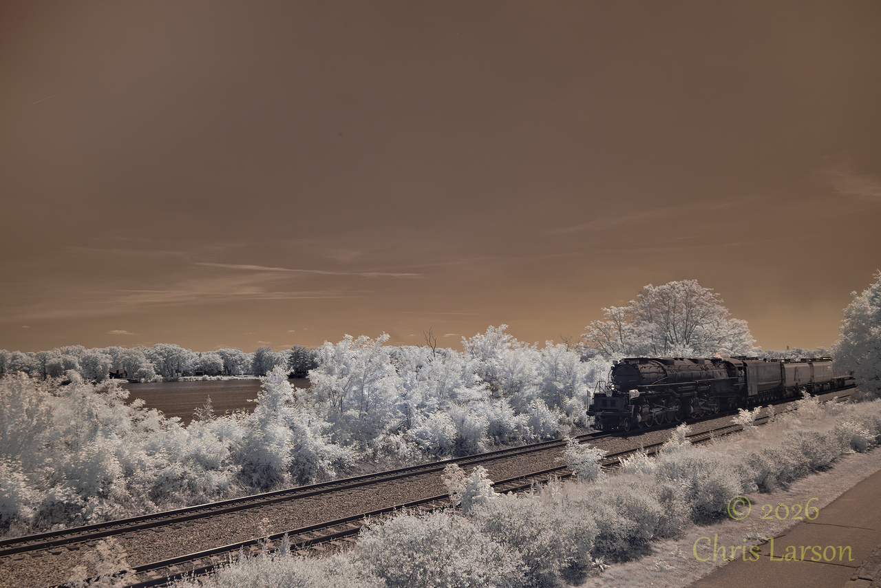 2026-06-02_UP_4014_Big_Boy_Sterling_IL_infrared_02.jpg