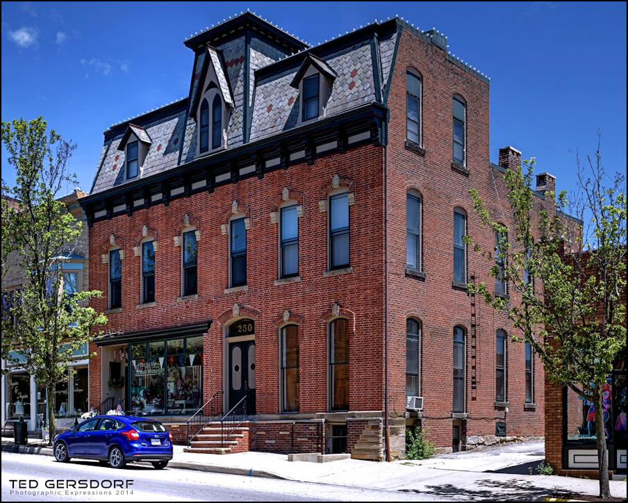 250 Main Medina.jpg