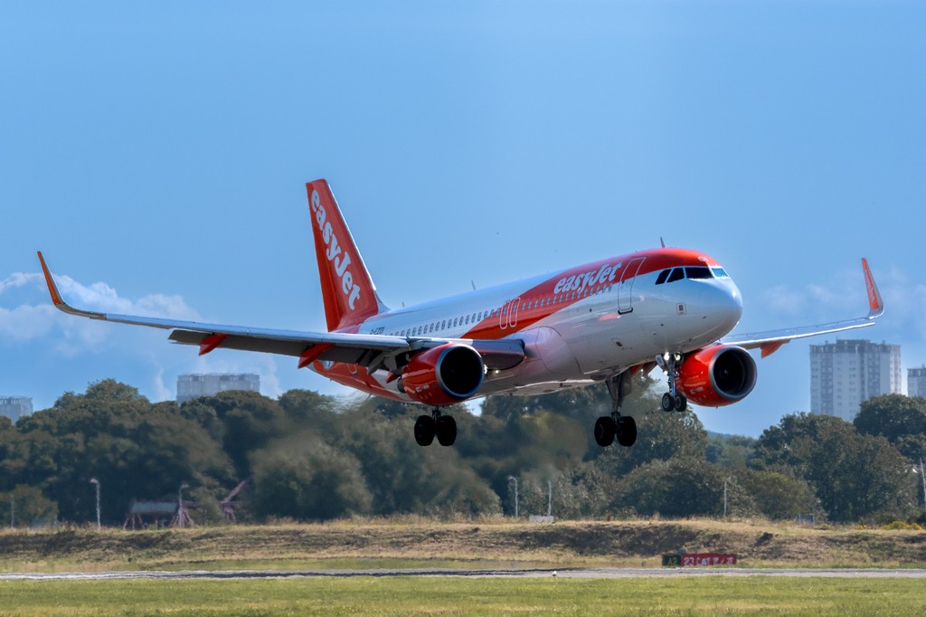378469d1658940647-july-2022-monthly-low-perspective-mode-transportation-easyjetjpg2.jpg
