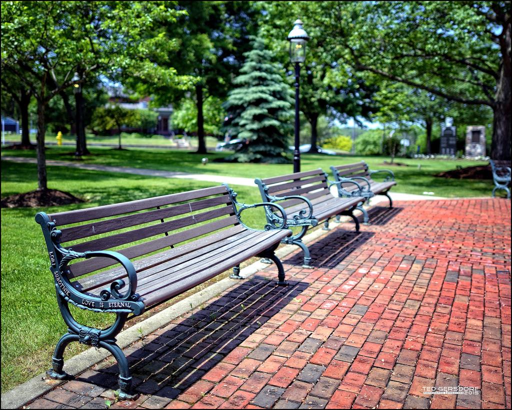 Brecksville, Ohio....... Town Square Nikonites Nikon User Community
