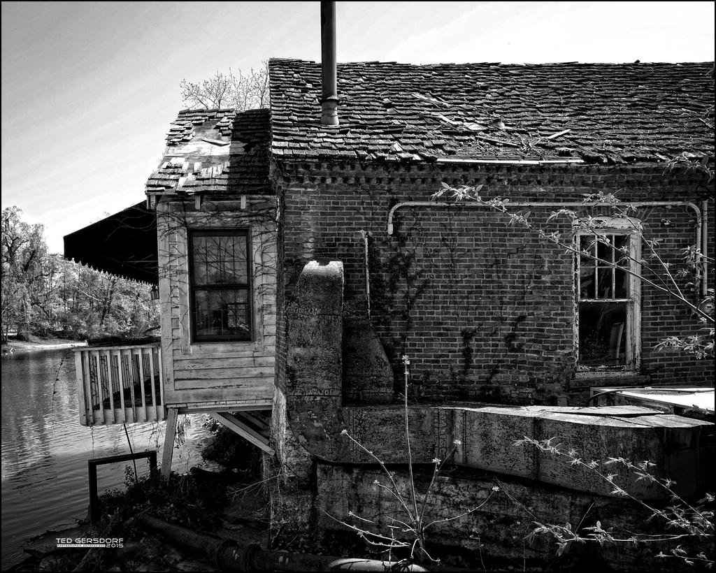 5-7-15 Chagrin Falls   19BW.jpg
