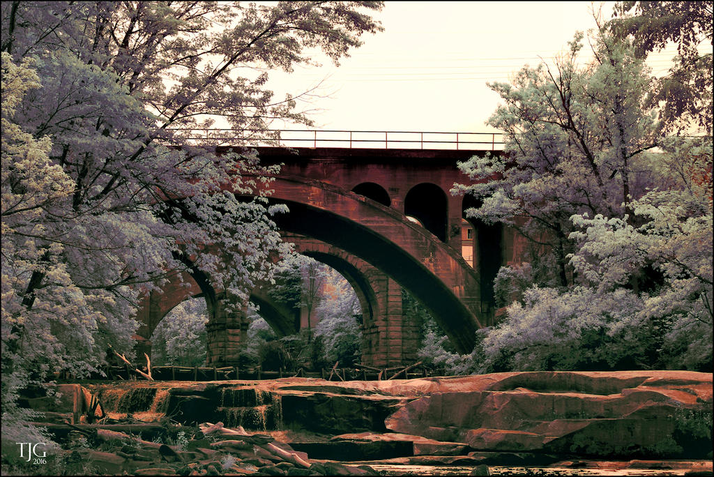6-4-16 Berea Falls IR  6.2sm.jpg