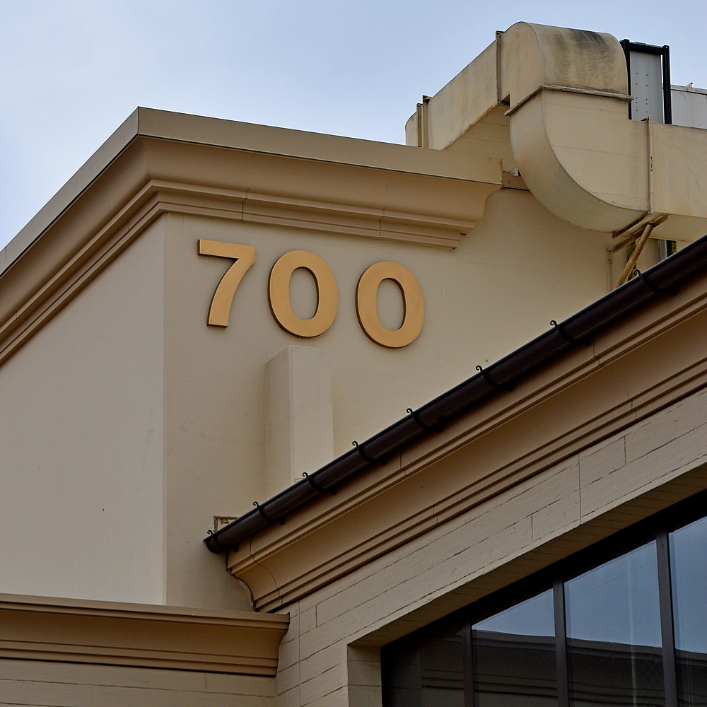 700.jpg