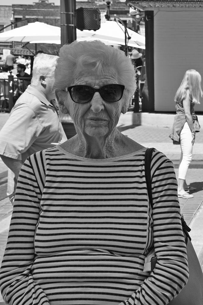 750_0030_L_cr_BW.jpg