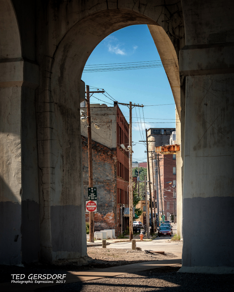 8-19-17 Vet Mem Bridge (1 of 1)-83_01.JPG