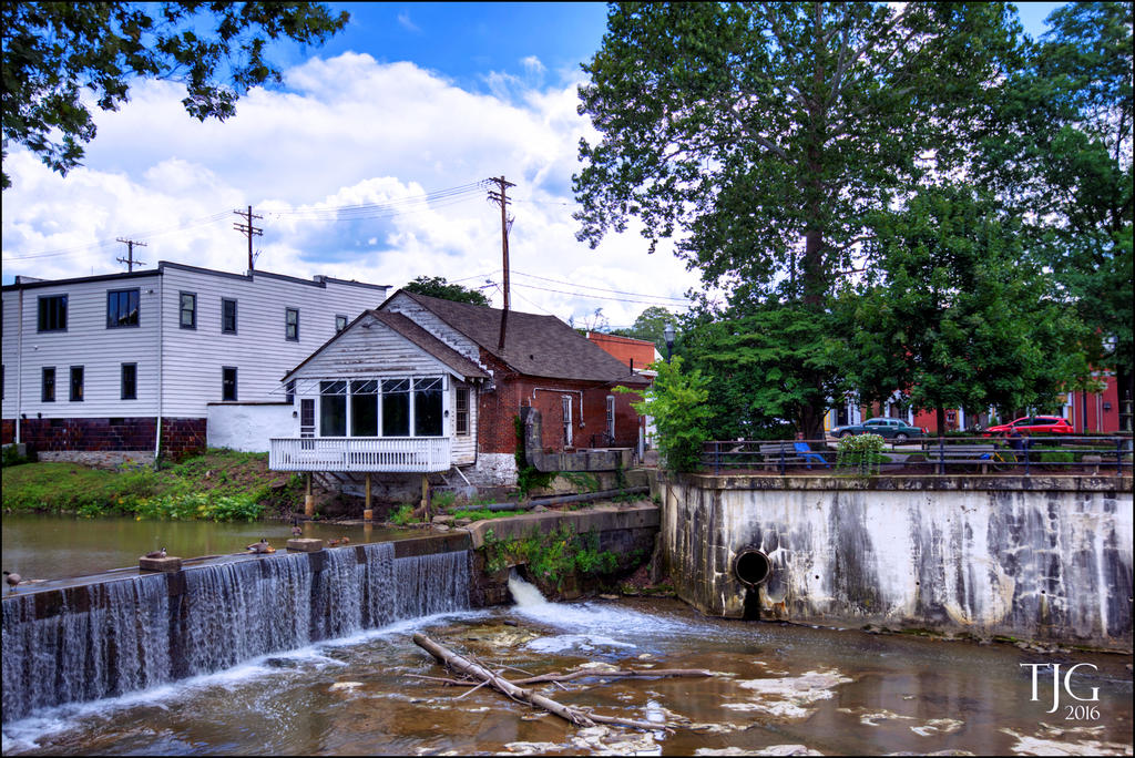 8-21-16 Chagrin Falls HDR   8sm.jpg