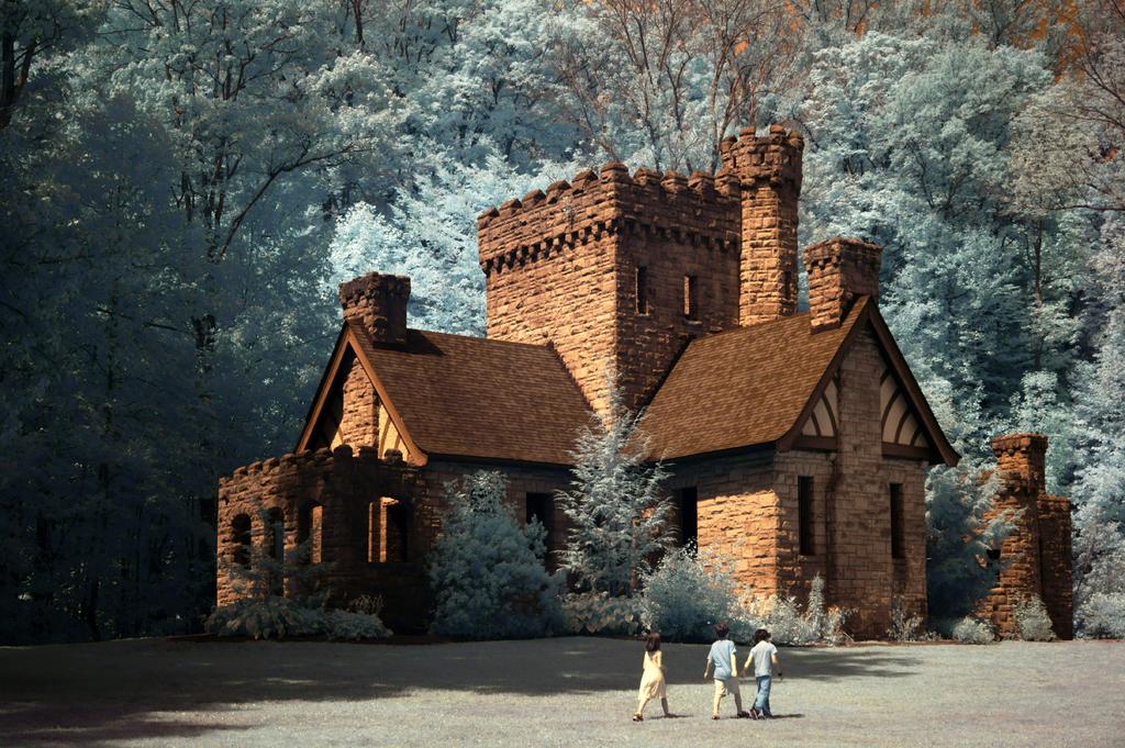 8-6-15 Squires Castle IR   2.jpg