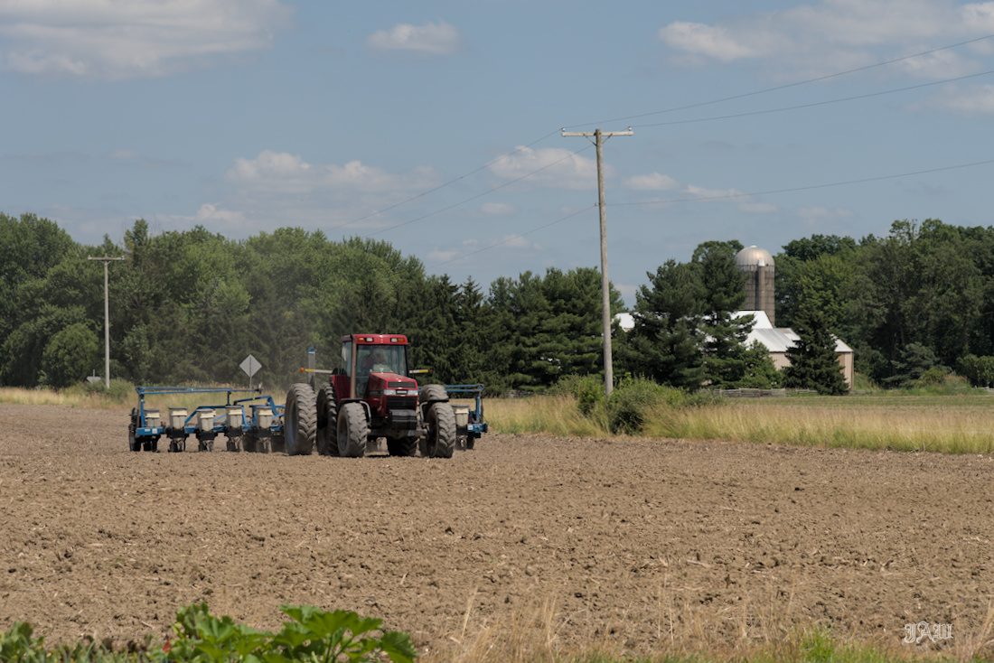 _D814915_Farm Equptment.jpg