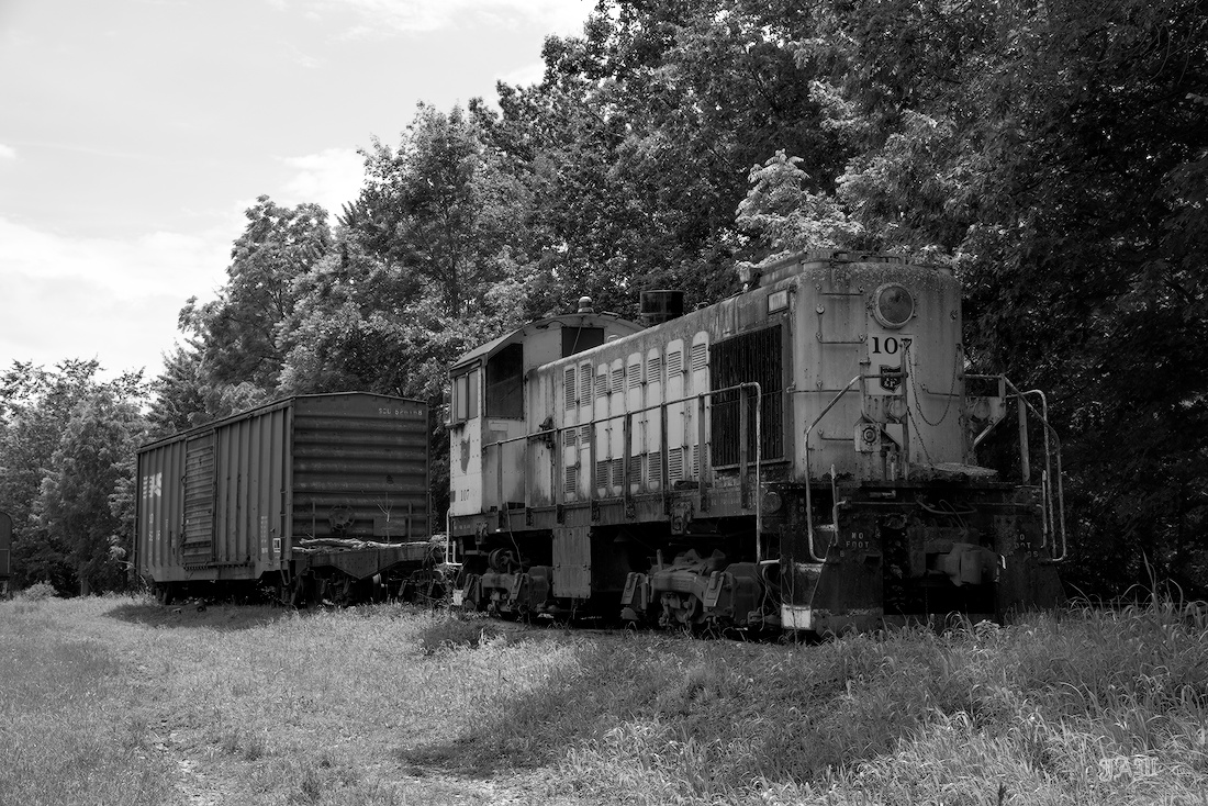 _D814951_Trains.jpg