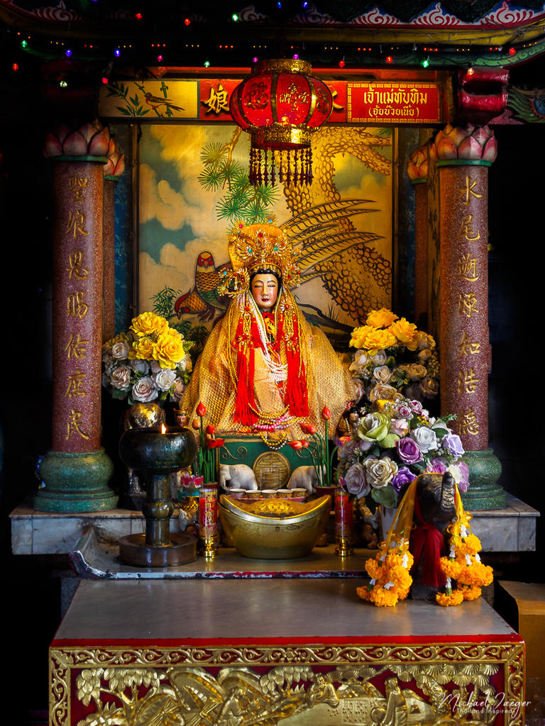 altar-1.jpg