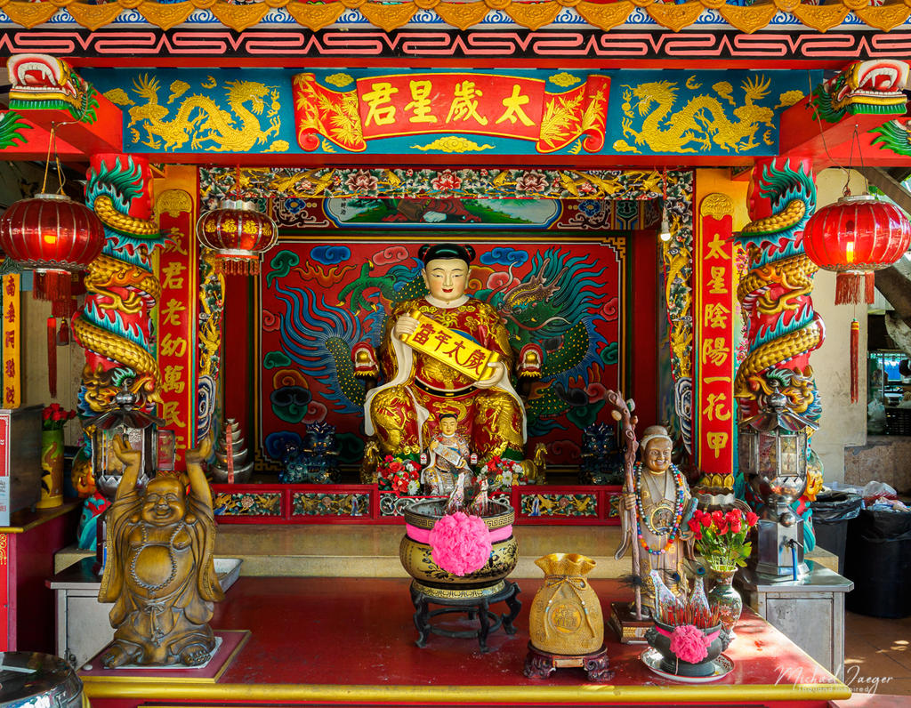 altar4-1.jpg