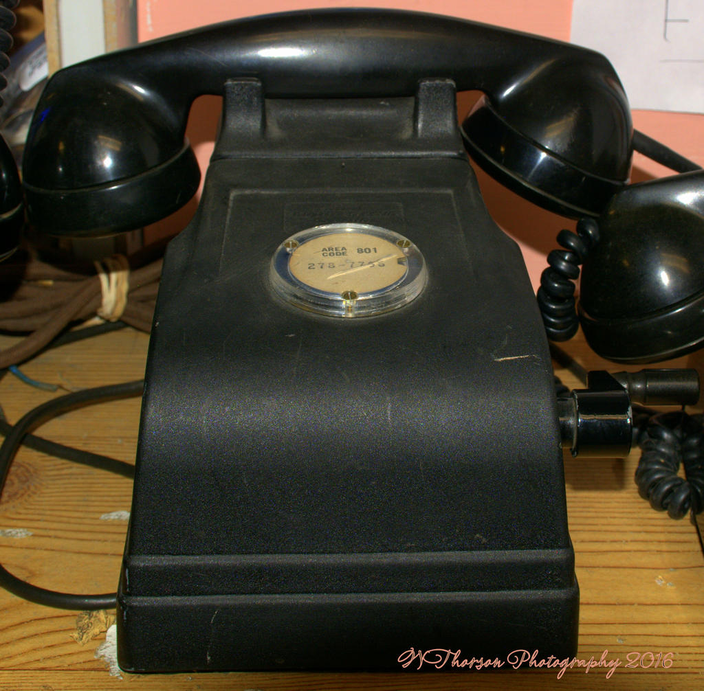 Antique Phone (Courtesy of The Nook & Cranny, Lehi, Utah)  #2 8-3-2016.jpg