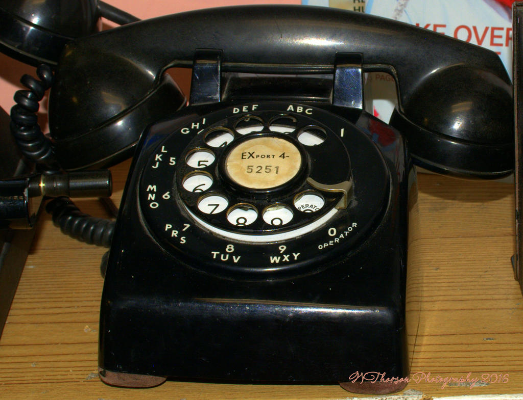 Antique Phone (Courtesy of The Nook & Cranny, Lehi, Utah) 8-3-2016.jpg