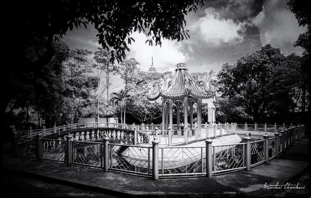 at-chonburi-bw-1.jpg