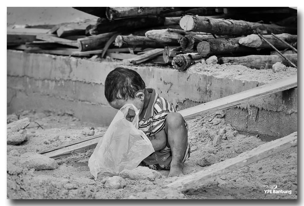 b-w-boy1.jpg
