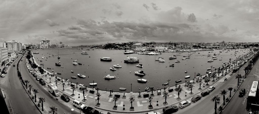 B&W panorama2.jpg