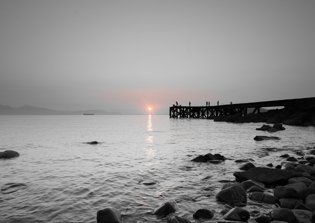 b&w sunset.jpg