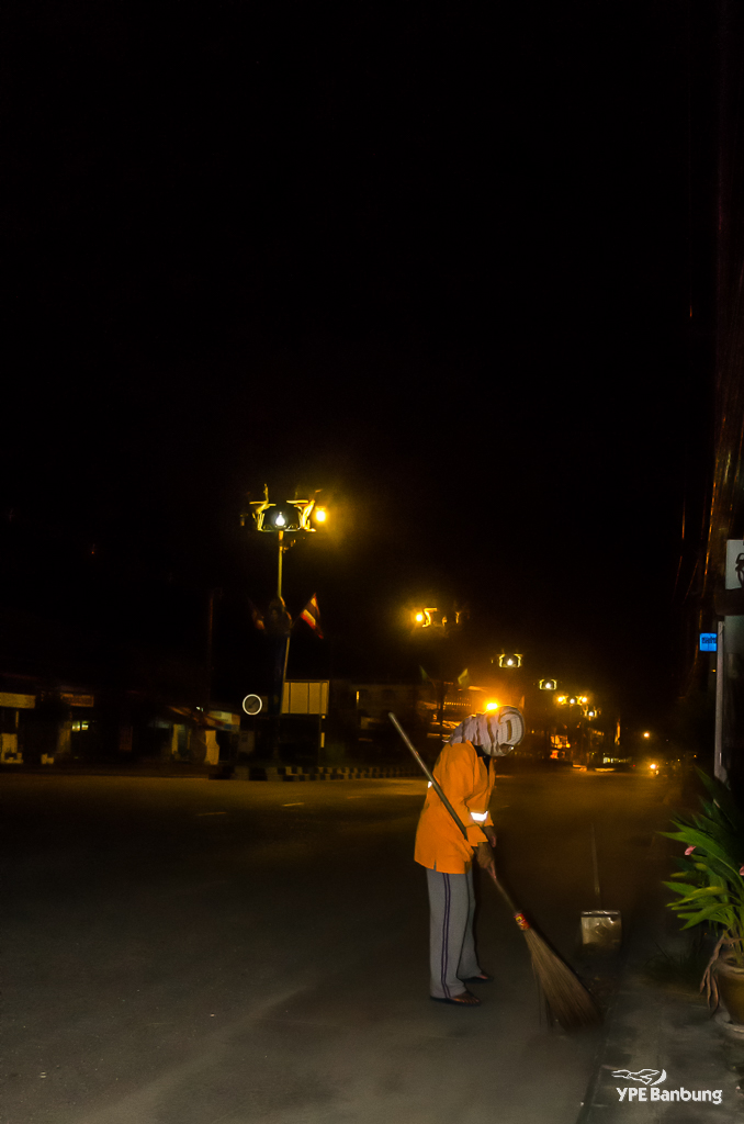 banbung-street-cleaner-1.jpg