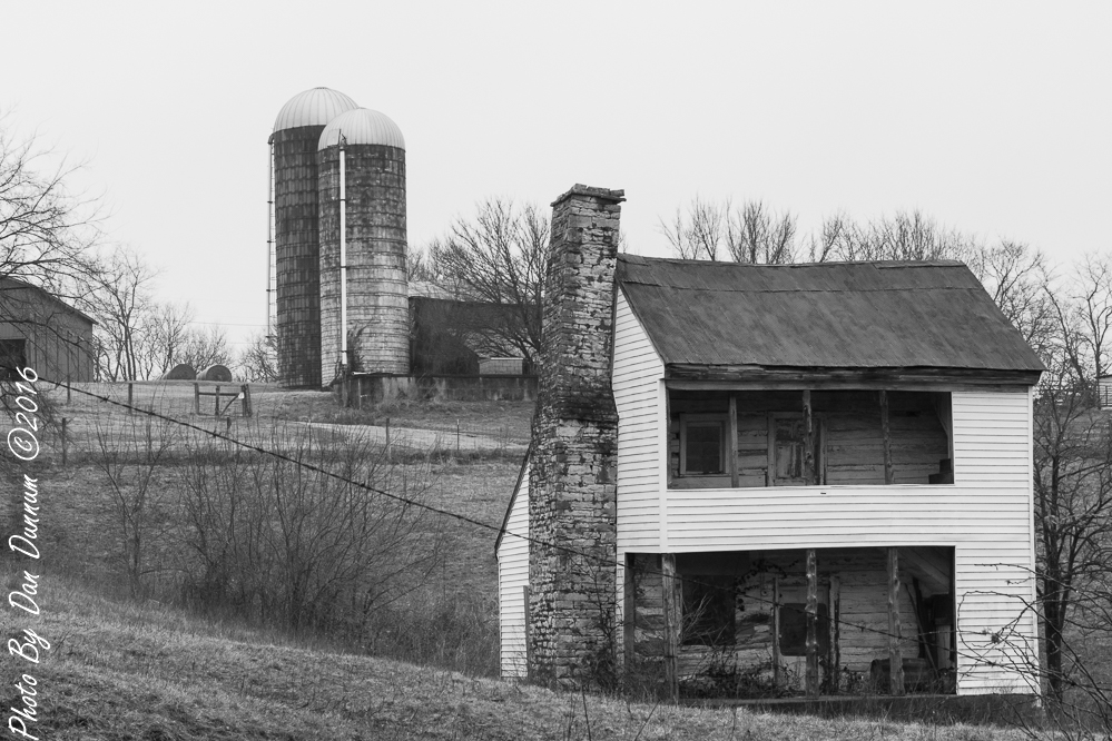 Barns and Fog-2505.JPG