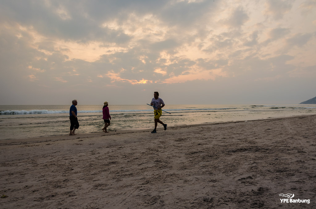beach1-4.jpg