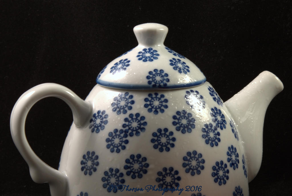 Blue and White Teapot  #2 11-1-2016.jpg