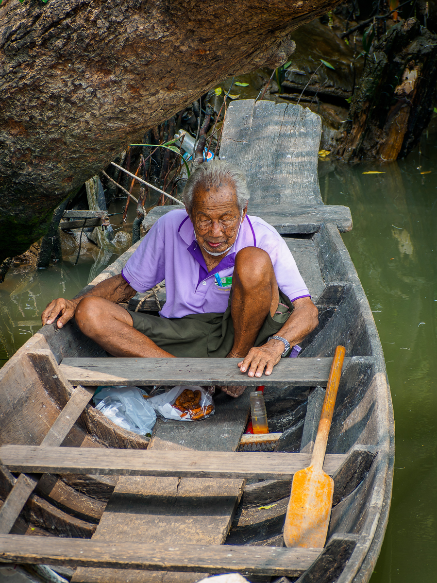 boat-1.jpg