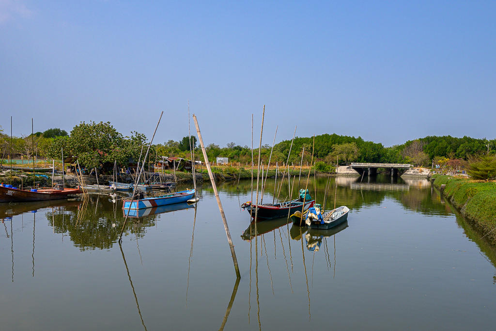 boats-1.jpg