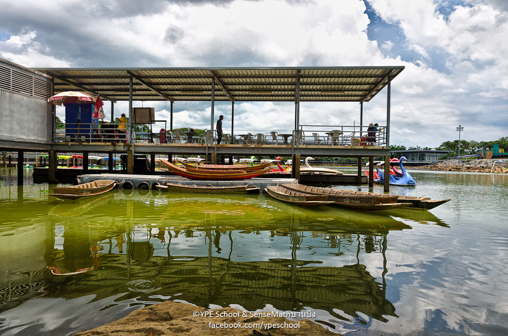 boats-1.jpg