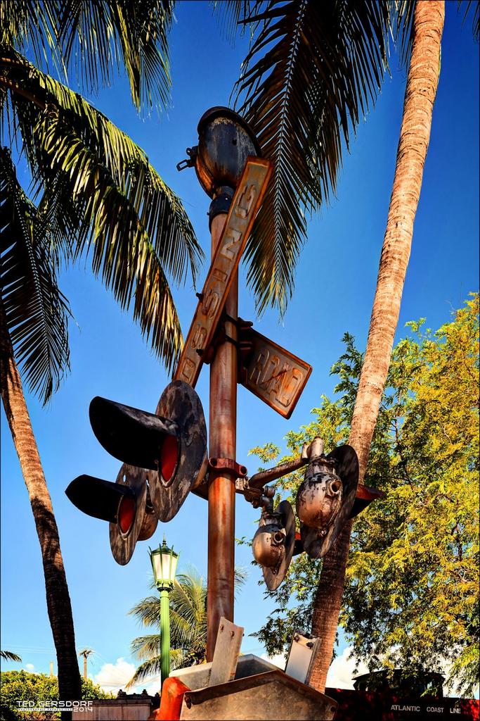 Boca Crossing.jpg