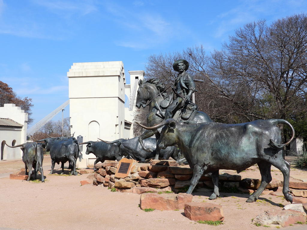 Bronze Cowboy 001_sm.jpg