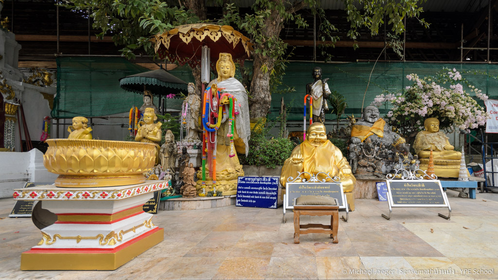 buddh staues-1.jpg