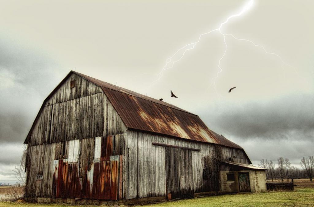 buzzard barn 1200 storm.jpg