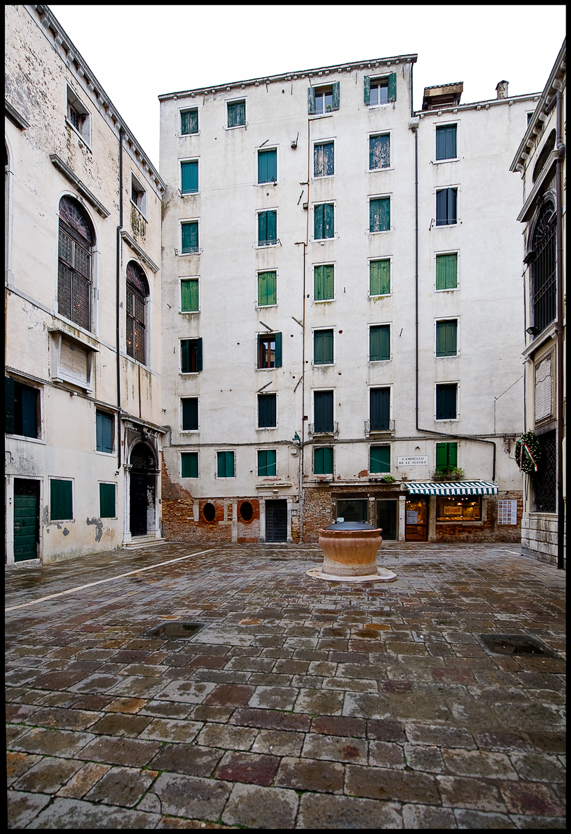 campiello_dele_scuole_gheto.jpg