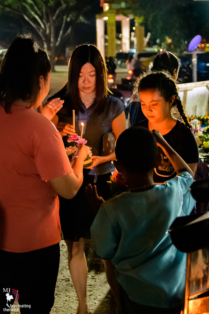 candle-and-joss-sticks-1-3.jpg