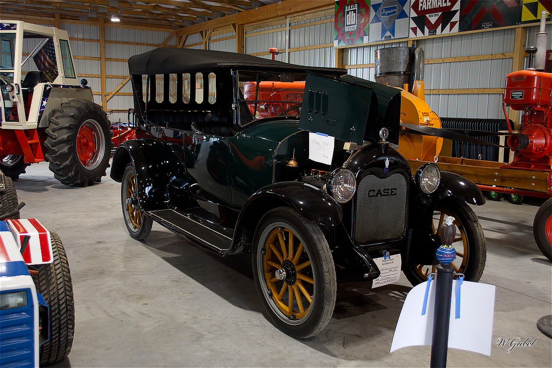 Case1916_3895 sm.jpg