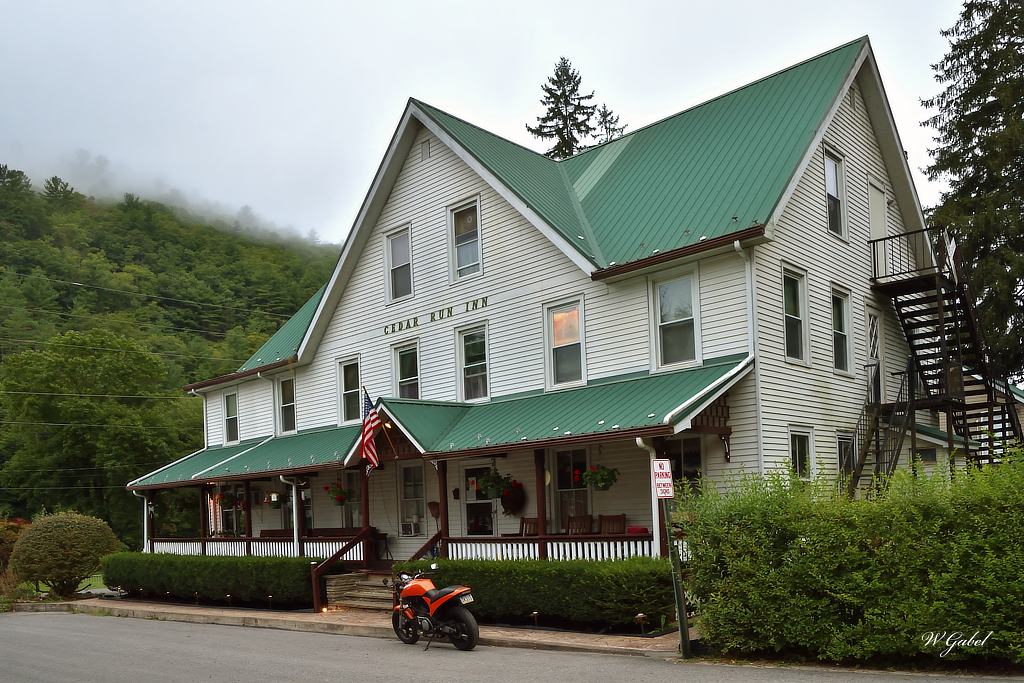 Cedar run inn sm.jpg