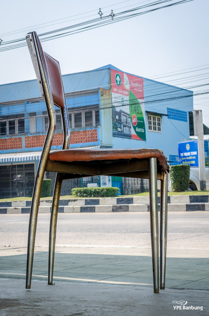 chair-1.jpg