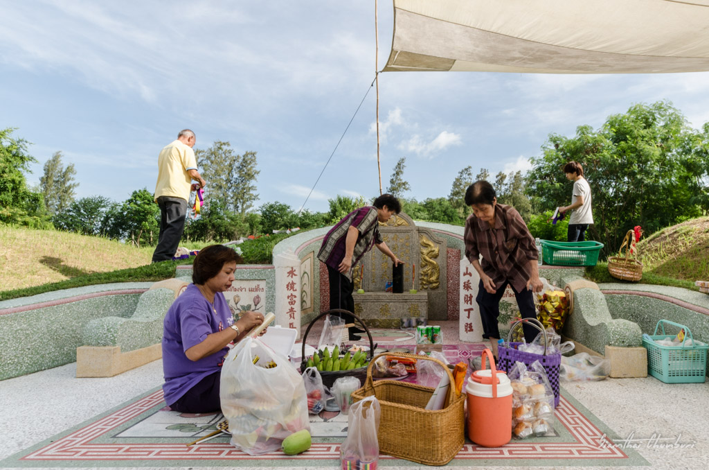 chinese-grave-yard-family-PREPAIR-1.jpg