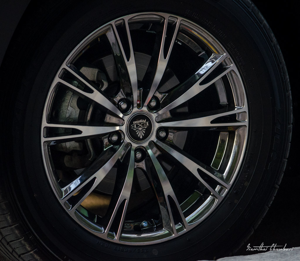 chrome-wheels-2.jpg