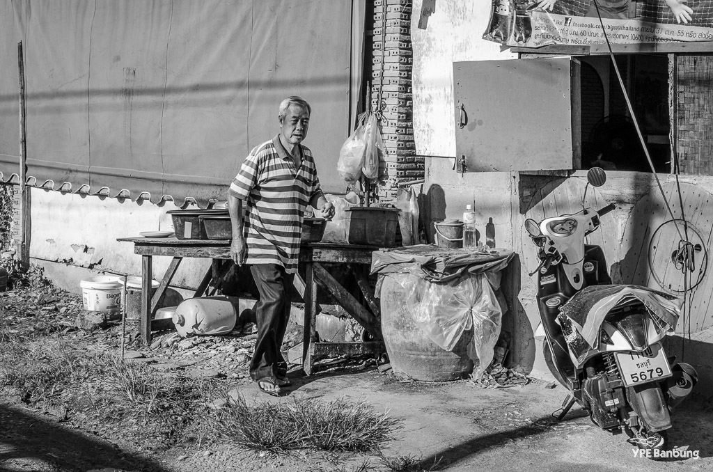 cleaningbw-1.jpg