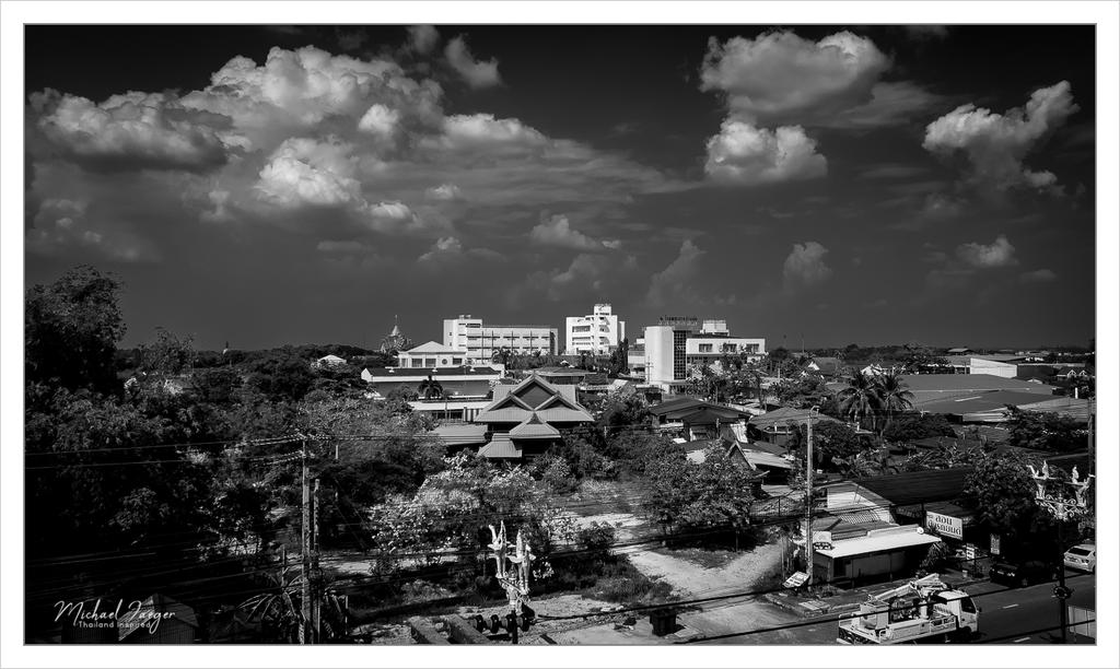 cloudy-bw-1-3.jpg