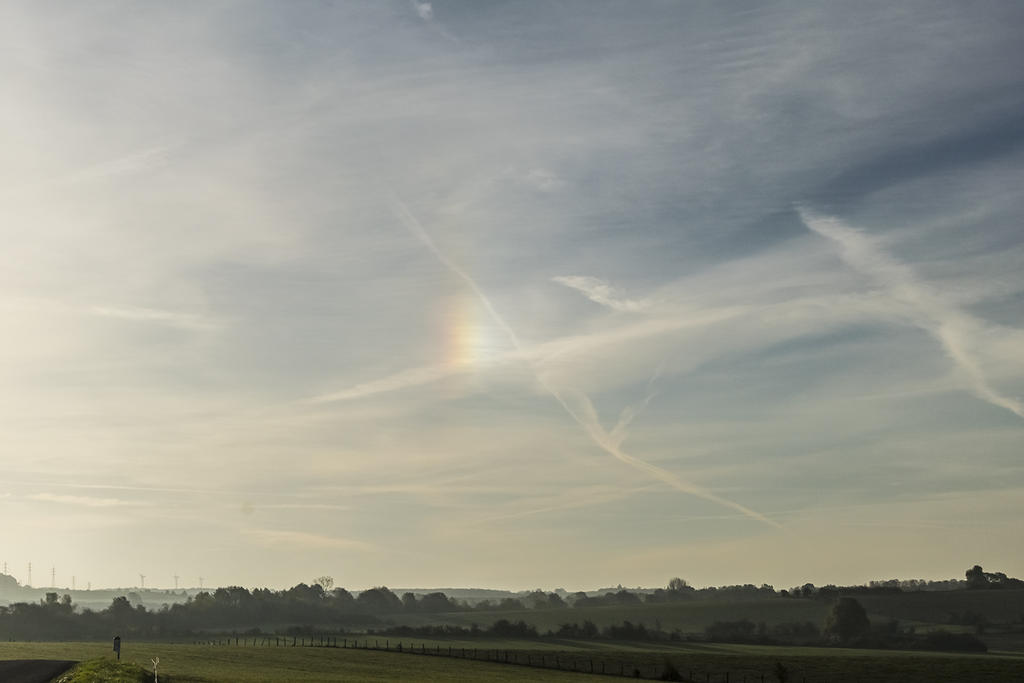 contrail rainbow.jpg